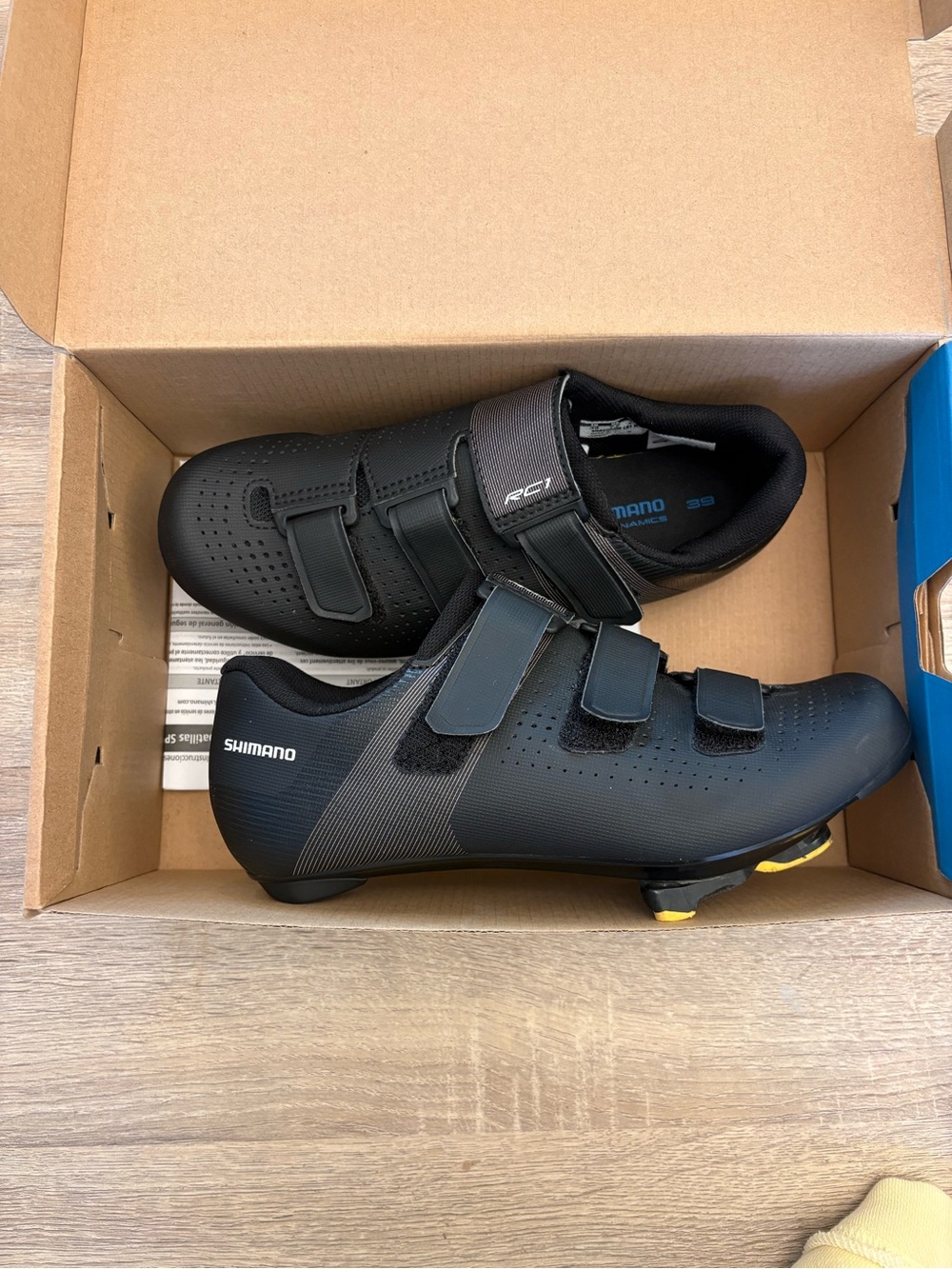 Shimano RC1 Black Cycling Shoes - Velcro Closure size 39 EU